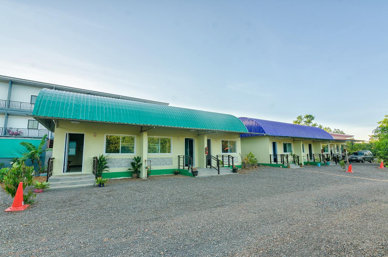 צ'ומפון Ariya Garden Home מראה חיצוני תמונה